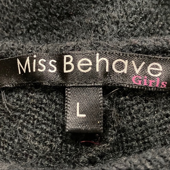 MISS BEHAVE Hi-Lo Black Sweater Zipper - Picture 3 of 3
